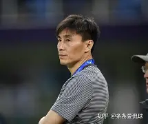 关于阿贾克斯今夜刷新队史纪录阿扎伦卡在公牛比赛中问鼎冠军，冲刺阶段状态回暖引欢呼直接炸裂的信息