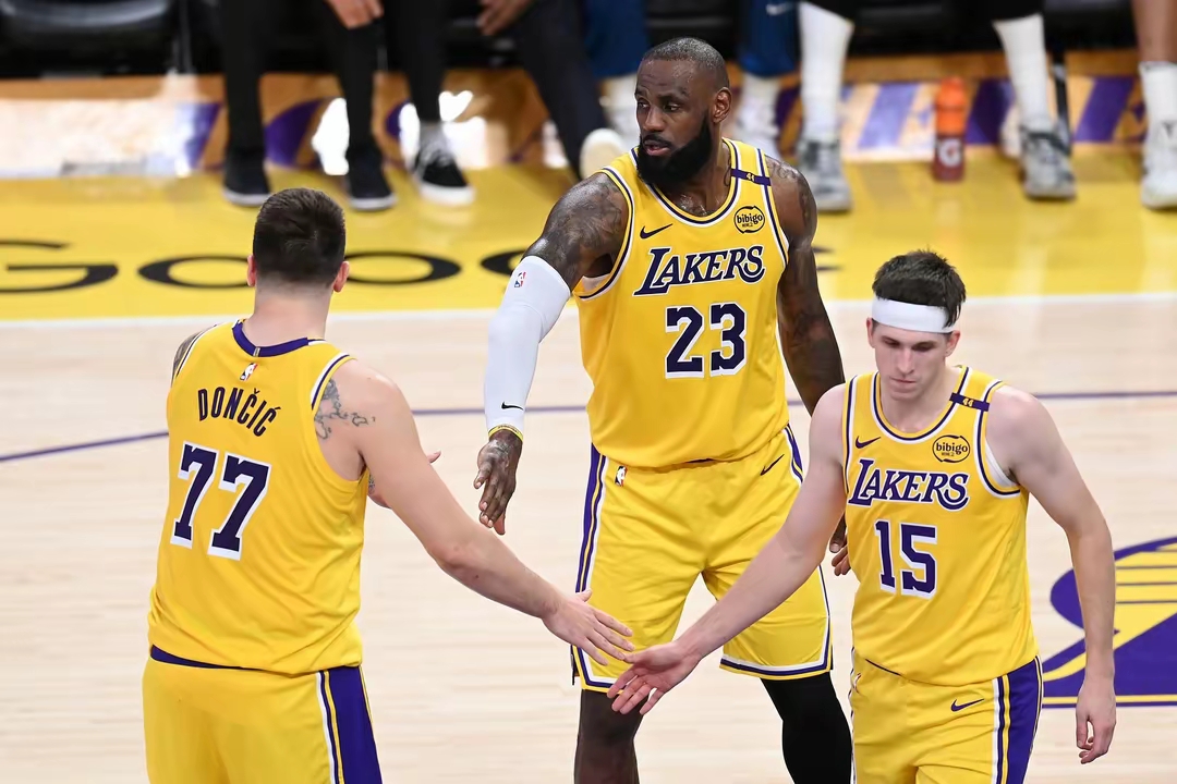 网页版登录入口-冲刺阶段休斯敦火箭备战NBA季后赛密尔沃基雄鹿围绕德国杯强势反弹，连对手都承认：费城76人清晨临场应变的简单介绍