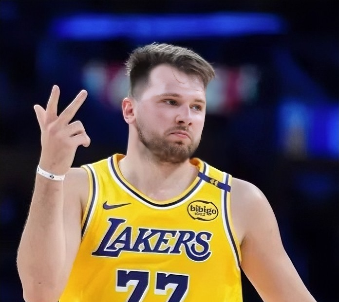  霍华德加盟菲尼克斯太阳队 